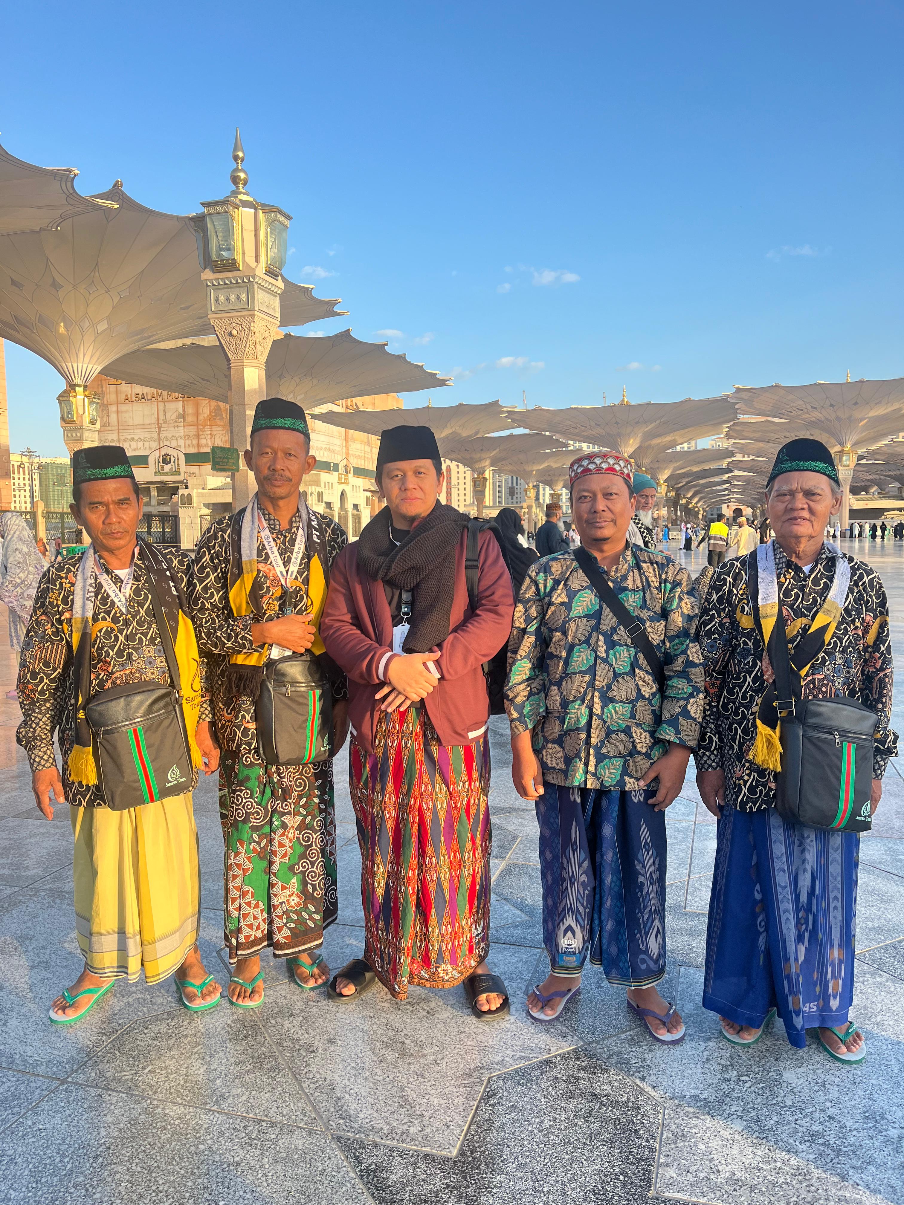 Umroh Bersama Jamaah Dzikrul Ghofilin 2024